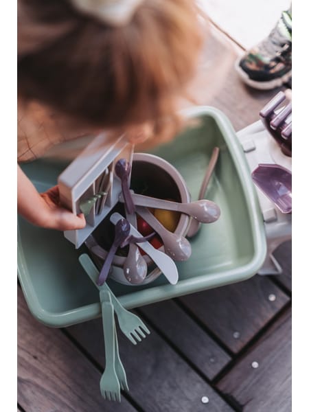 Bestik i grønne og hvide nuancer med opbevaringsbakke