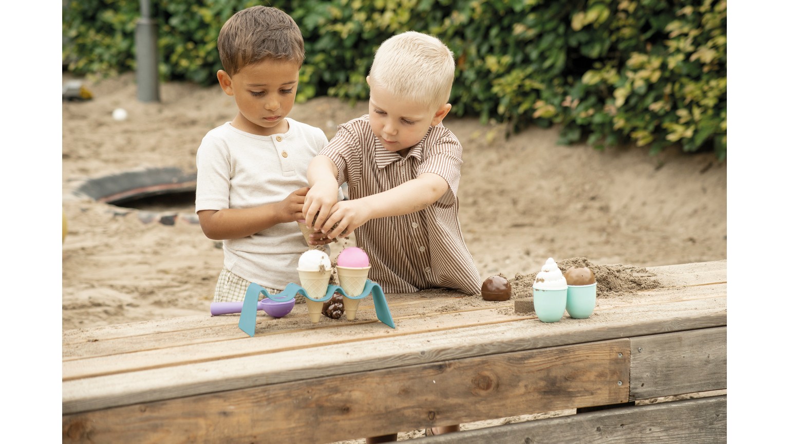 Tb Ice Cream Set In Box