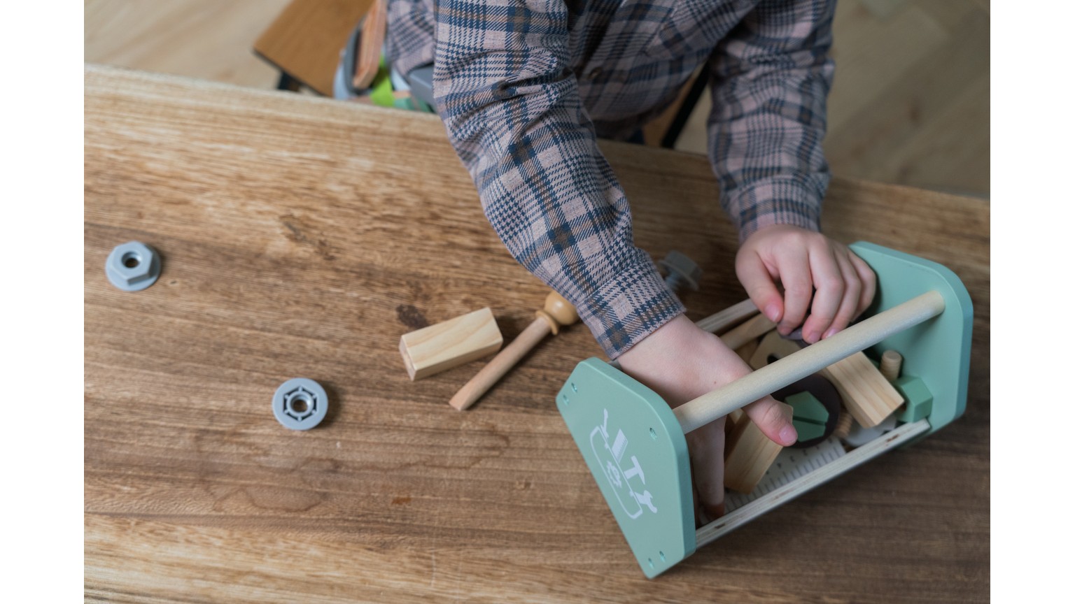 Tool Box Wood In Gift Box 26 Parts