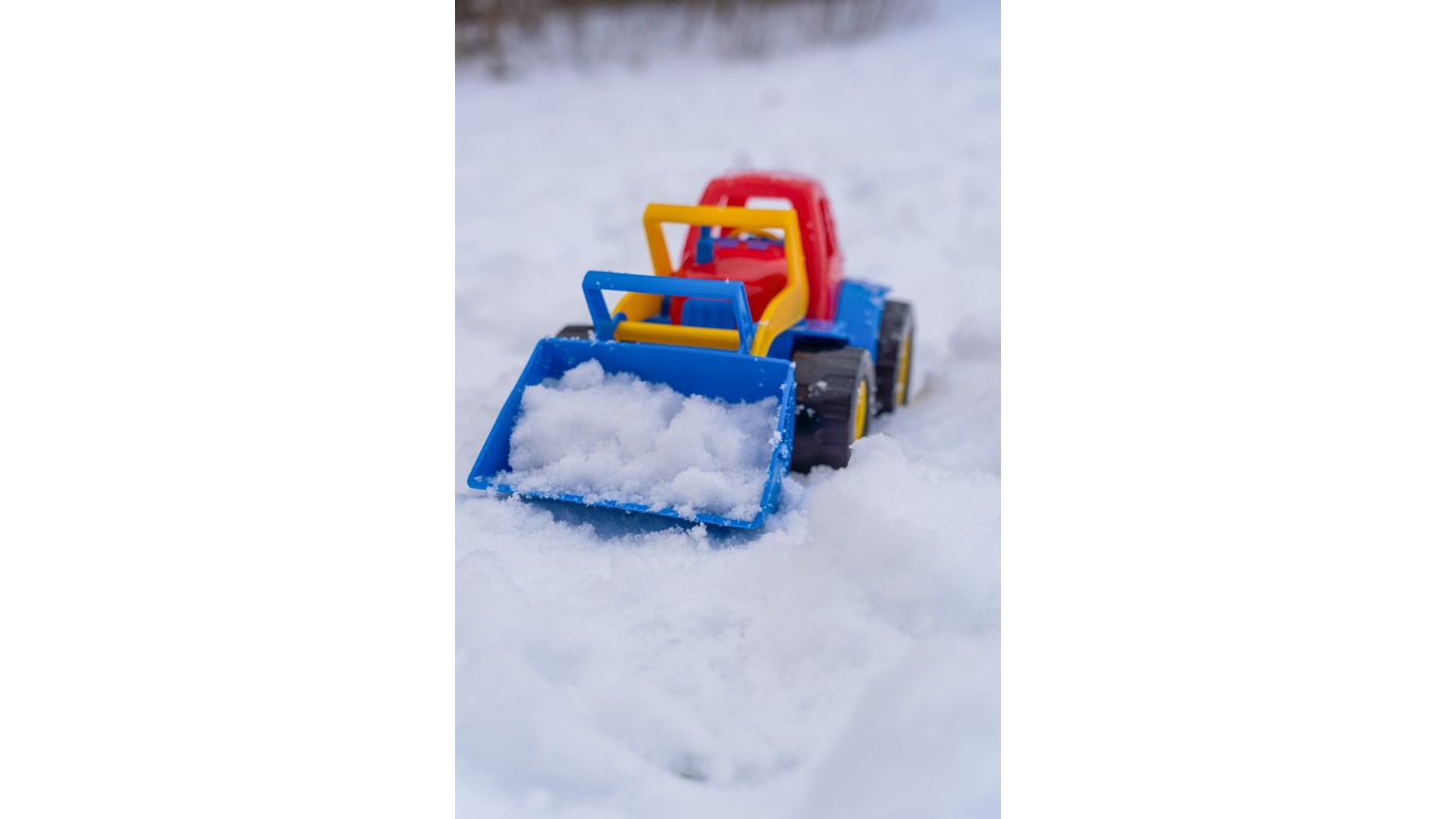 Tractor W/Frontl-Plastic Wheels